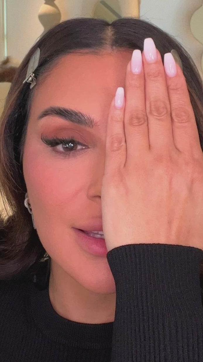 HUDA BEAUTY Easy Blur Natural Airbrush Foundation