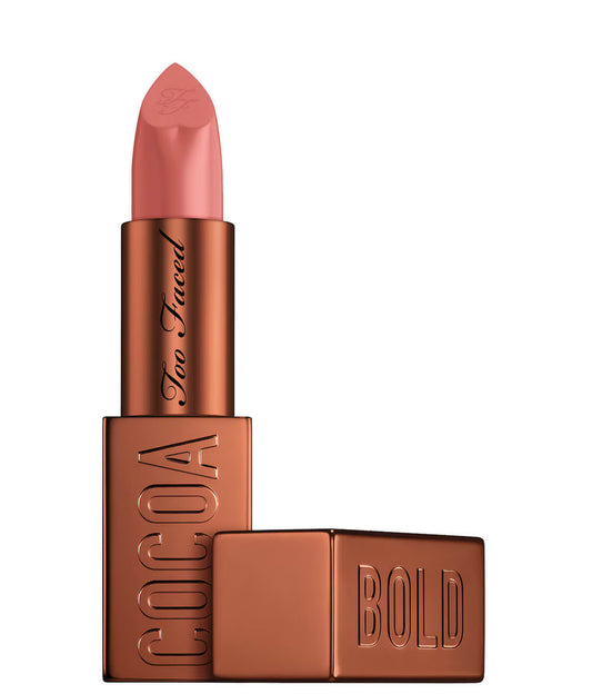 Too Faced Cocoa Bold Lipstick - Labial Cremoso de Alta Cobertura